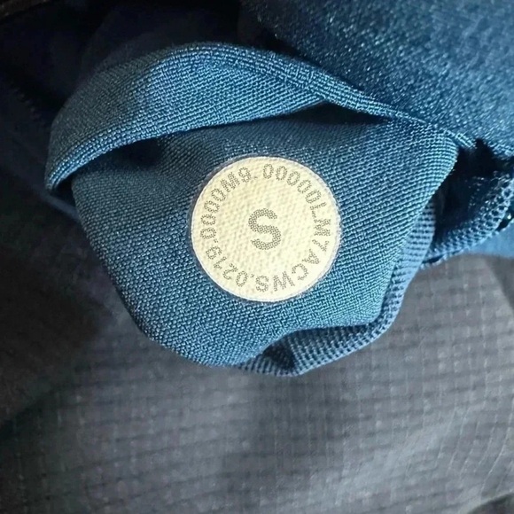 Lululemon T.H.E. Shorts Blue 8" Lined Drawstring Stretch size
small - Picture 5 of 5